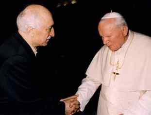 Fethullah Gülen’in Papa II. John Paul İle Görüşmesi