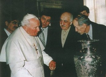 Papa II. Jean Paul ve Fethullah Gülen