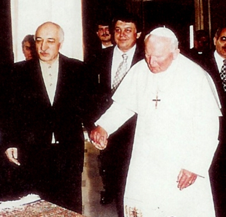 Fethullah Gülen Papa 